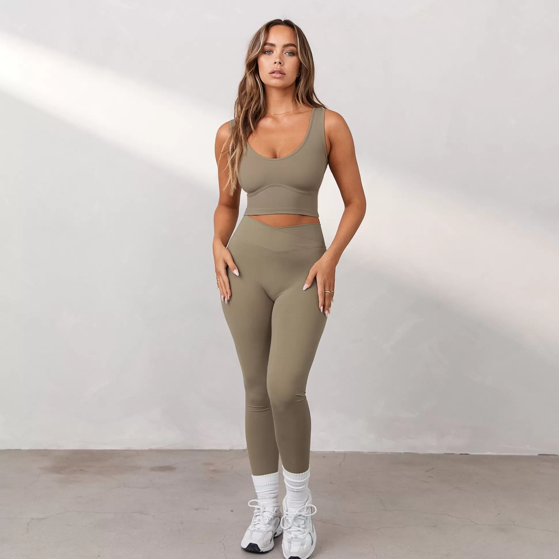 Fashion Lounge Underwear Silhouette Crop Top Dune